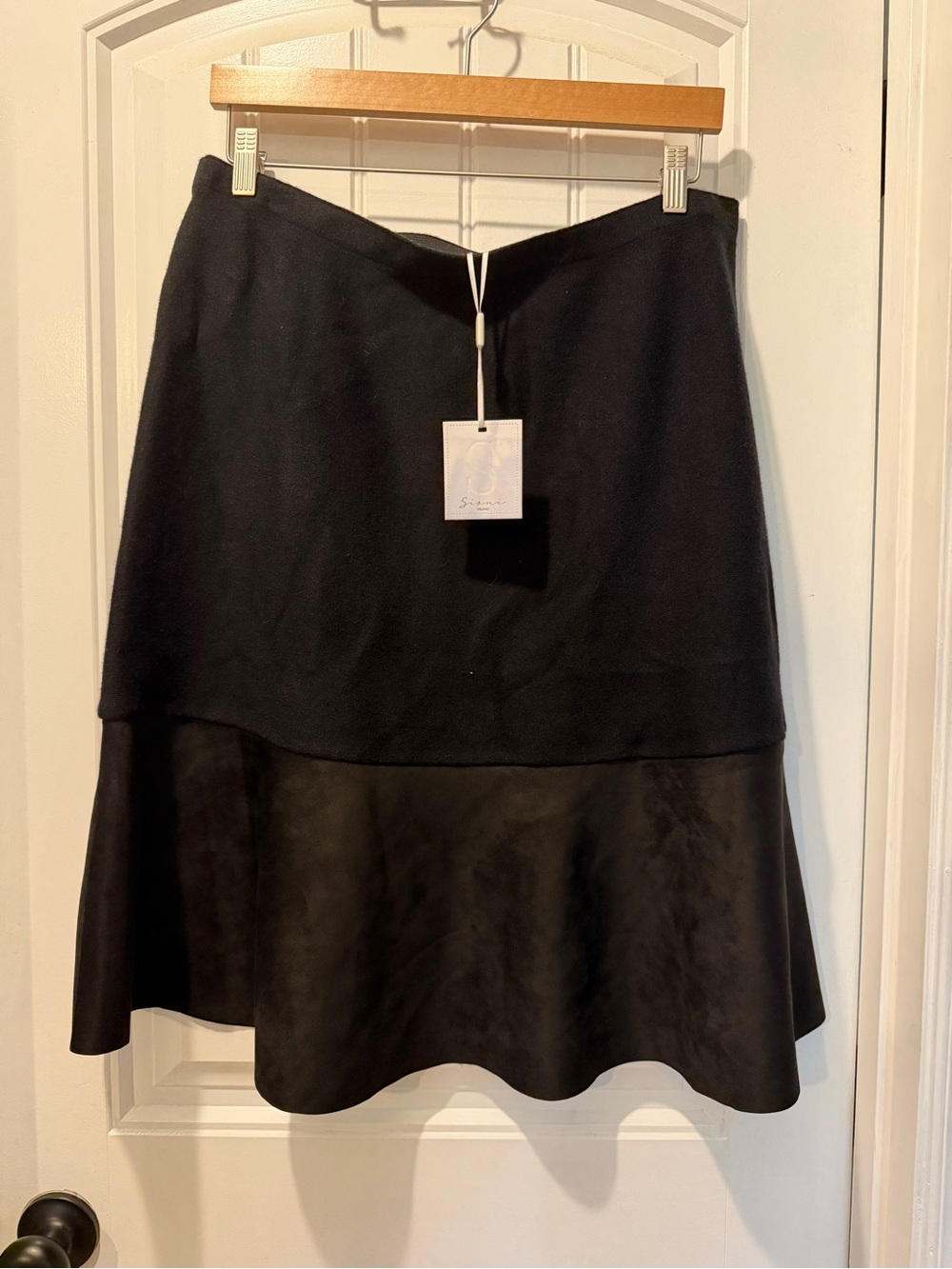 Classic Black Two-Texture A-Line Skirt with Suede Trim